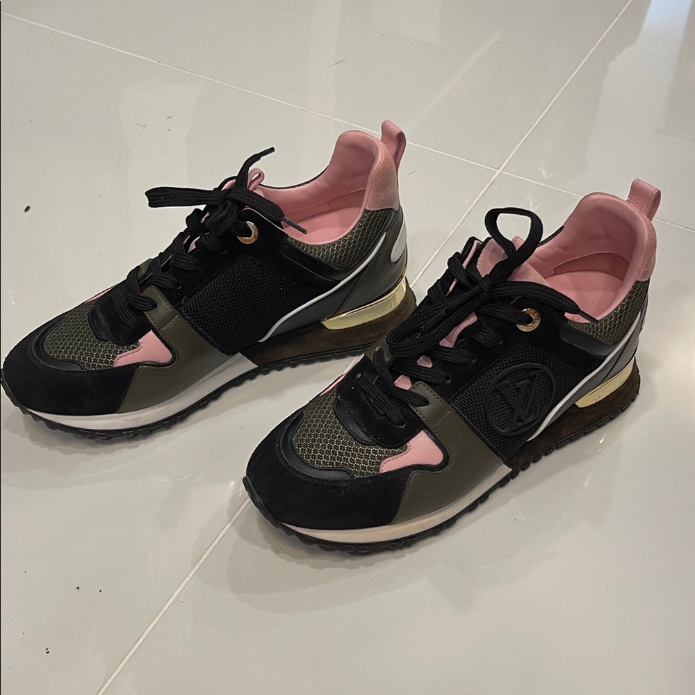 Guaranteed Authentic Louis Vuitton Run Away Sneakers Away Sneakers - Picture 3 of 12